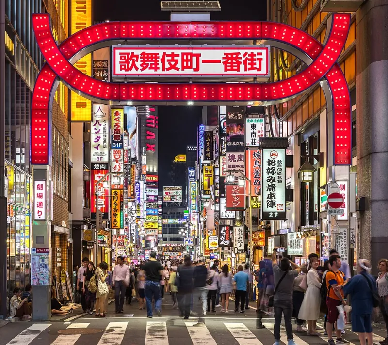 The Smart Traveler's Calendar: How to Time Your Shiodome Trip for Better Seats and Bigger Savings